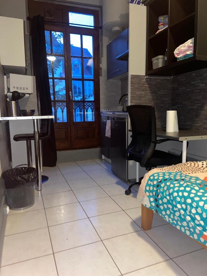 Апартаменты Emplacement Ideal : Studio Au Coeur De Dijon Disponible En Location Экстерьер фото